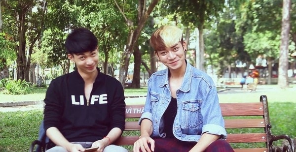 Hai Mày Râu