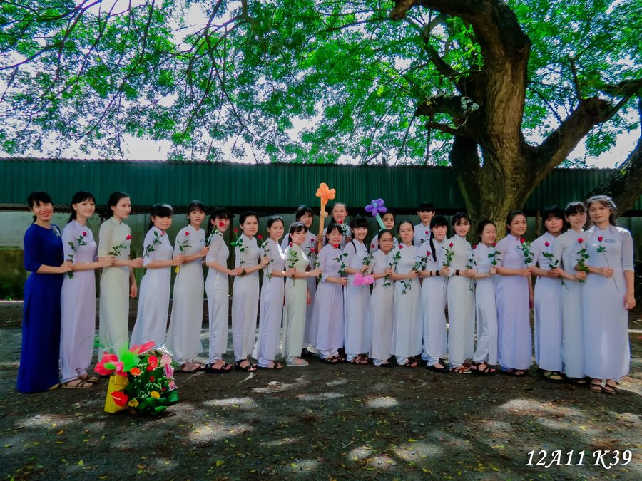 Khoảnh khắc 03 — cả lớp